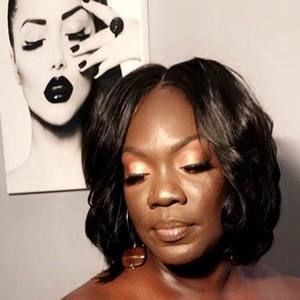 Meet your Posher, Linda